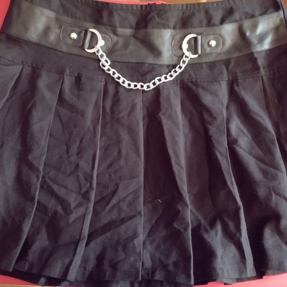 Royal Bones Size XL Black Pleated Chain Skirt Hot Topic Goth Faux Leather